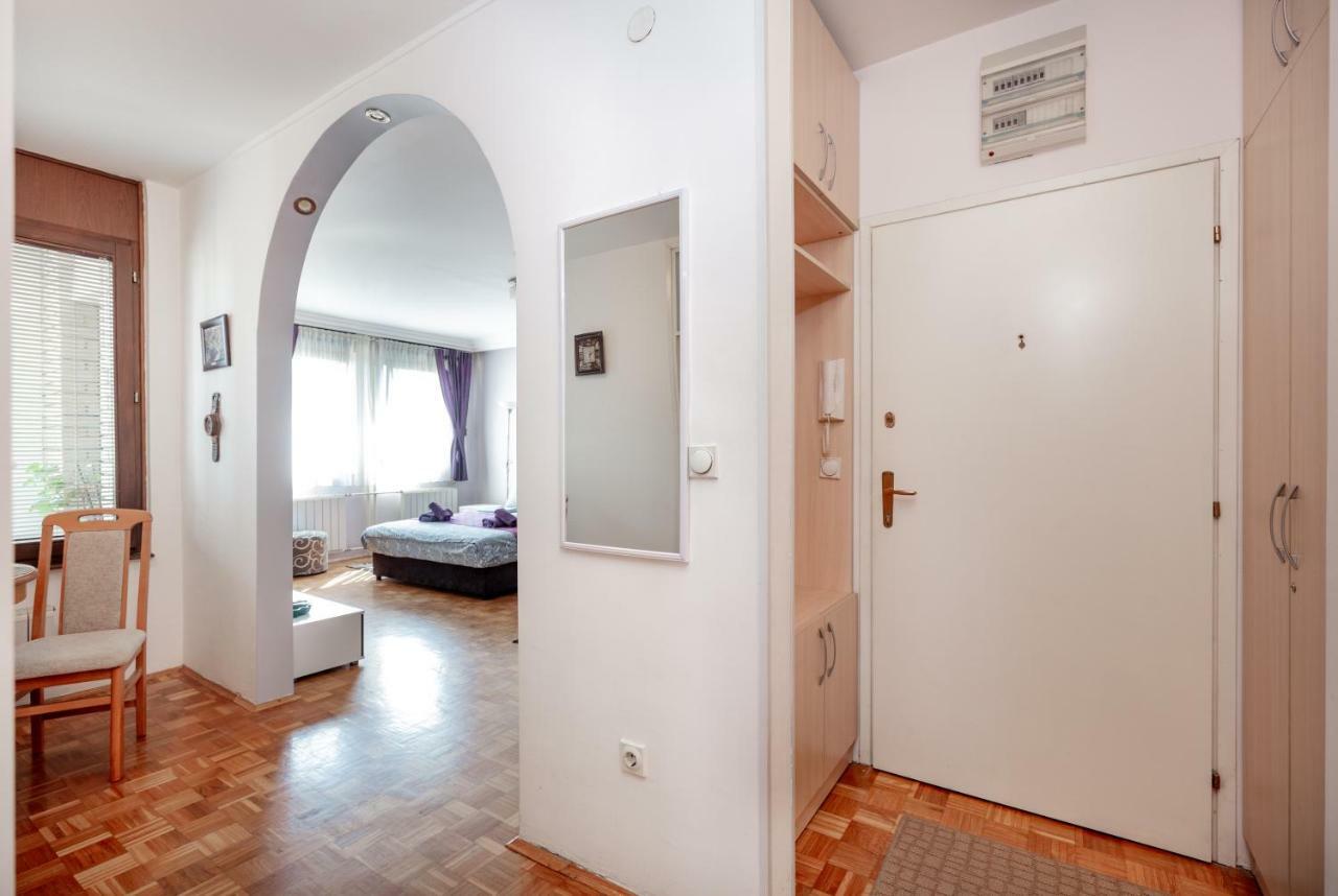 Apartment Gloria Belgrad Exteriör bild